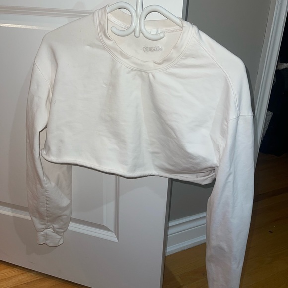 MESHKI crop sweater - Picture 1 of 7